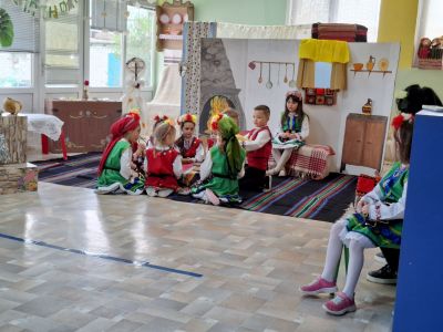 "Който не работи не трябва да яде"- Тържество разновъзрастова група 2025 - ДГ Ралица - Войводиново