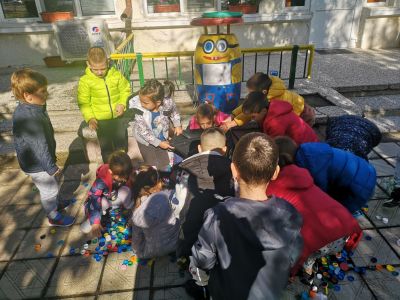 Деца помагат на деца - ДГ Ралица - Войводиново